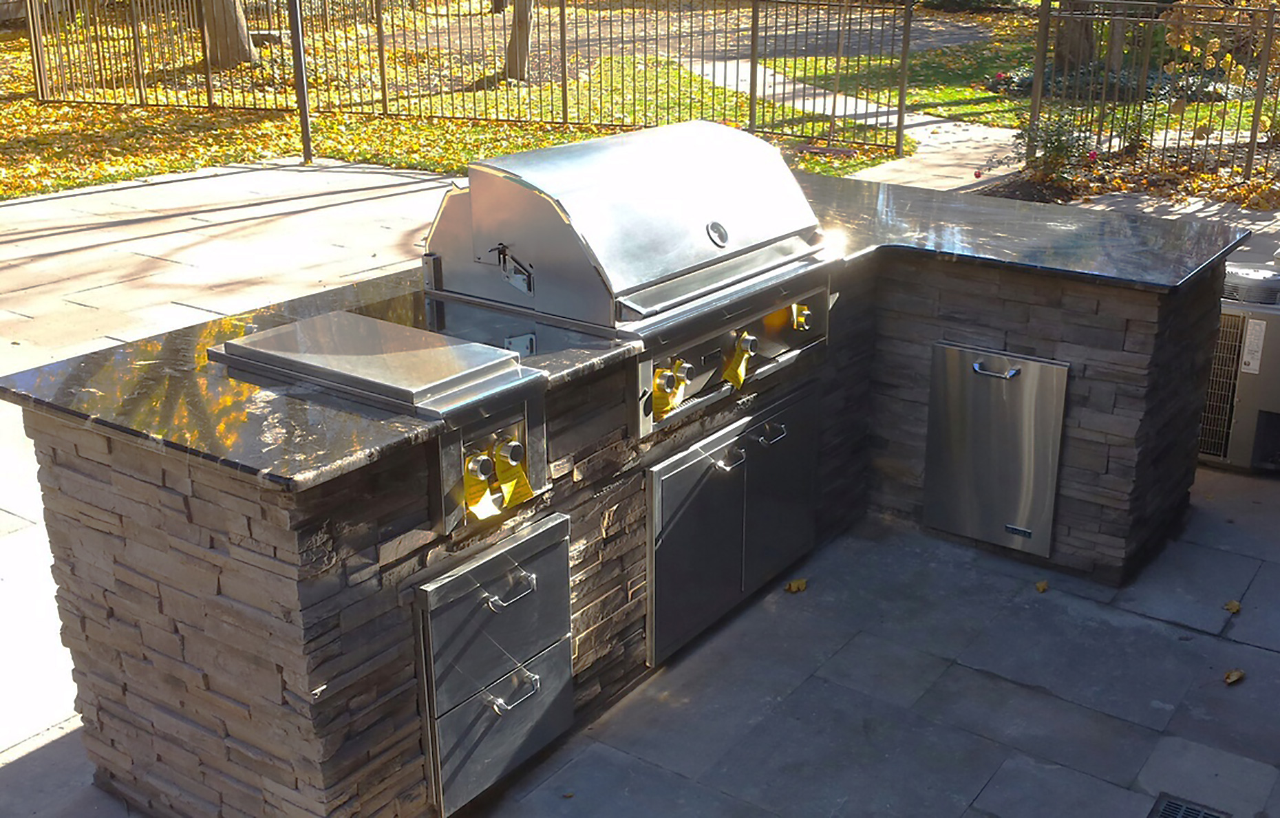 Grills & Fire Features