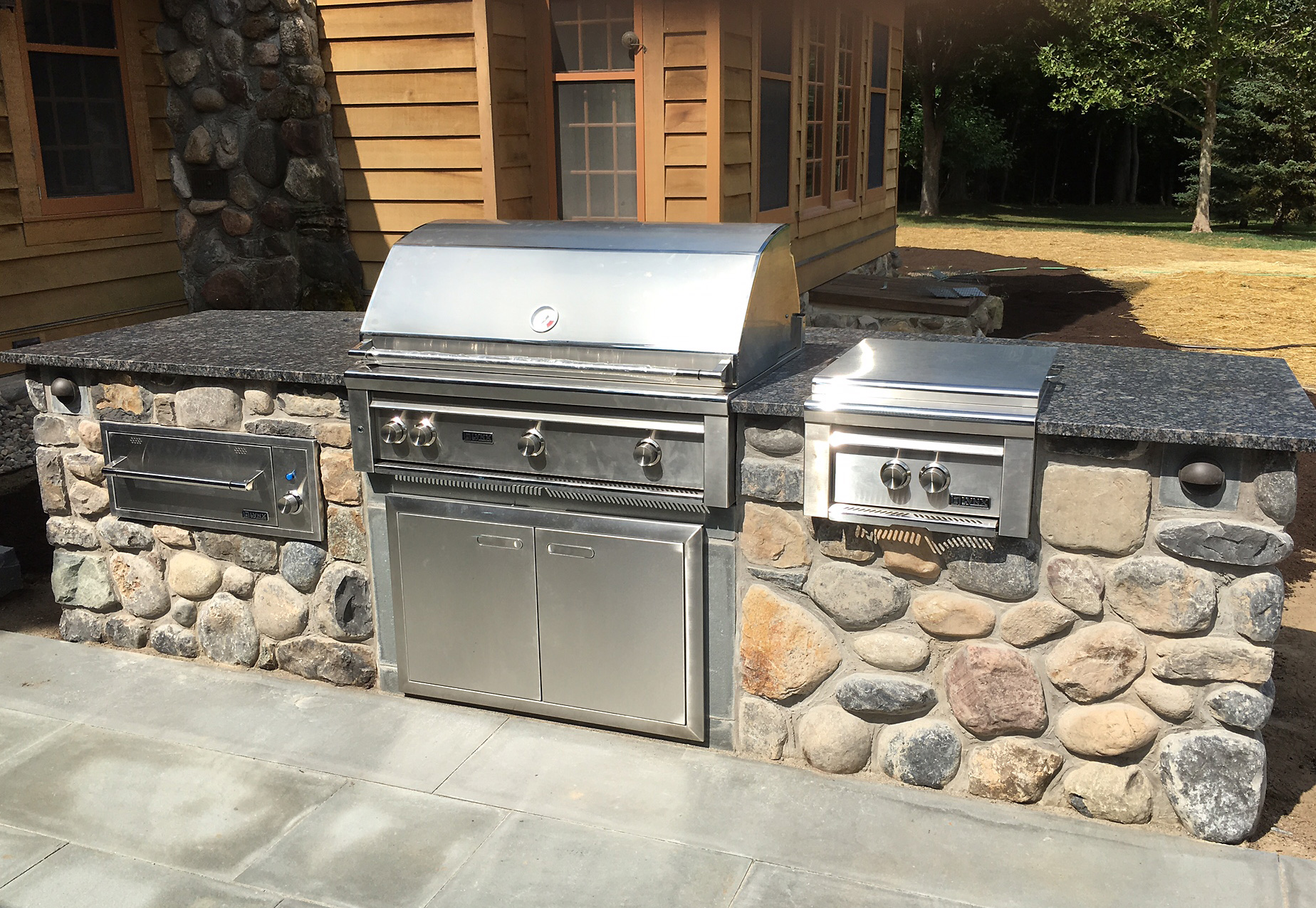 Grills & Fire Features